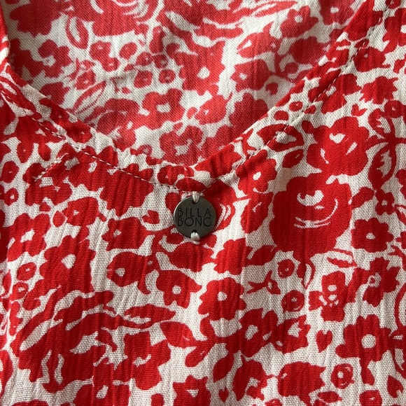 Billabong Women’s Floral shift dress in size small - Picture 3 of 3